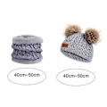 Miniatyrbild 2 av 5: Toddler-hatt i vinterfärg med dubbla pompom-stickade mössor och halsduk i samma färg style 3