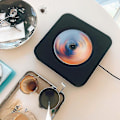 Miniatyrbild 4 av 4: Bärbar CD-spelare Bluetooth-högtalare Stereo CD-spelare LED-skärm Väggmonterbar CD-musikspelare med IR-fjärrkontroll FM-radio (Vit)--(WR)