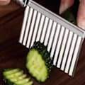 Miniatyrbillede 3 af 5: 1 stk Rustfrit Stål Krinkle Cut Kartoffelskærer - Perfekt til Pommes Frites & Bølgede Skiver, Manuel Køkkenredskab Kartoffelskærer