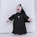 Pikkukuva 2 / 5: 35cm animoitu elokuva Wendell Wild ympäröivät nuket Wendell ja Wilder demoni pehmolelut A Nun