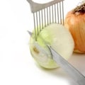 Miniatyrbilde 2 av 2: Shrendders Slicers Tomat Løk Grønnsaker Slicer Skjærehjelp Holder Guide Slicing Cutter Sikker Gaffel Kjøkken Matlaging Tilbehør