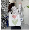 Miniatyrbild 3 av 5: Mediumblommig Canvas Tote Bag för Universitetsstudenter, Blommiga Shopping Canvasväskor, Initialer Återanvändbara Väskor Vit