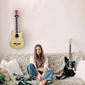 Miniatyrbillede 5 af 5: Guitarvægmontering, Væghængt Guitarstøtteholder Automatisk Lås Træ Guitarstativ Væghængt Guitarstativ Til Klassisk Bas Ukulele Guitarophæng