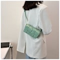 Miniatyrbillede 4 af 5: Kvinders Taske Lille Taske Mode All-match Brysttaske Kvinde Sommer Messenger Talje Taske Trendy Ins Mode Kvinders Taske A916-250 Green 3