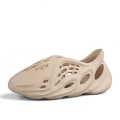 Miniatyrbild 1 av 3: Nya Beach Foam Runners sandaler unisex Beige 36