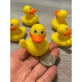 Miniatyrbild 4 av 5: Rubber Duck The Finger, Car Dashboard Duck Decor, Duck Bath Toys Cute Float Badkar Duck P null none