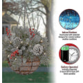 Miniatyrbild 3 av 5: Förbelyst konstgjord hängande korg för jul dekorerad med frostade kottar null none