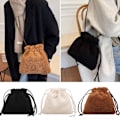 Pikkukuva 7 / 9: Naisten olkalaukut Fluffy Bucket Bag kiristysnyörillä ruskea - spot ale ruskea