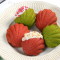 Pikkukuva 6 / 9: Madeleine Scallops Shell Mousse Cake 02 - varastossa