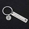 Pikkukuva 10 / 10: Drive Safe Keychain A-Z 26 Initials Letters Keychain - spot-myynti