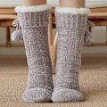 Miniatyrbild 2 av 5: Dam Fuzzy Socks Mjuk vinterstrumpa Stuffs Julstrumpor - on stock light grey