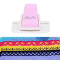 Miniatyrbild 10 av 10: Fancy Border Punch Embossing Punch 07 - on stock 07