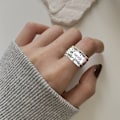 Pikkukuva 7 / 10: Double Dandelion Kaiverretut Kirjaimet Meditaatio Spinner Ring - Stock 12