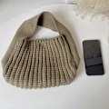 Pikkukuva 4 / 8: Neulottu käsilaukku Knot rannelaukku BROWN - varastossa brown