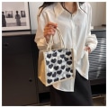 Pikkukuva 4 / 10: Lunchbox Bag Kantolaukku PINK BUTTON STYLE - varastossa Pink Button Style-Button Style
