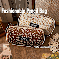Pikkukuva 7 / 10: Penaali Case HANDLE-WHITE FLOWER - varastossa Handle-White Flower