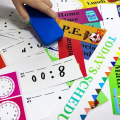 Pikkukuva 6 / 6: Päivittäinen aikataulukaavio Schedule Board Pocket Chart - spot-myynti