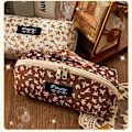 Pikkukuva 10 / 10: Penaali Case HANDLE-WHITE FLOWER - varastossa Handle-White Flower