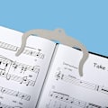 Miniatyrbillede 2 af 9: Bogstøtte Sider | Metal Nodeark Bog Holder - Musikstativ til Klaver, Keyboard, Stativ og Bog, Søde Klips til Sidemarkører, Festgave (Sølv) silver