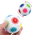 Pikkukuva 1 / 5: Taikaruutu Rubix Rainbow Ball Cube Speed Jalkapallo Puzzle Lelut