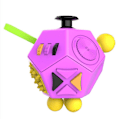 Pikkukuva 1 / 6: 12-sivuinen Fidget Cube -lelu, lievittää stressiä lapsille, teini-ikäisille ja aikuisille C3