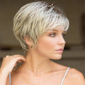 Miniatyrbilde 1 av 5: Rett Klippet Lagdelt Pixie Boycut Frisyrer Kort Blond Dame
