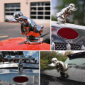 Miniatyrbillede 2 af 5: Vred Andedragtpynt, Legering 3d Sjov Andedragtpynt Bilhjelm Pynt Vred Gummiandedragt Dekoration