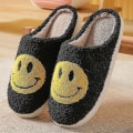 Miniatyrbillede 1 af 3: Smiley Face Tøfler til Kvinder - Smilende Tøfler - Happy Face Tøfler - Retro Smiley Face Bløde Plys 44-45 Black