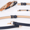 Miniatyrbilde 8 av 8: Kvinners Kunstlær Skinny Belte Skinny PU Lær Justerbar Slank Tynn Belte med Metallspenne Kvinners Denim Kjole Slank Belte (Marineblå) Zhang Qing