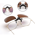 Miniatyrbillede 3 af 4: Polariserede Clip On Solbriller Med Flip Linser