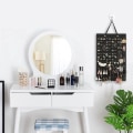 Miniatyrbild 2 av 5: Kännbar hängande smyckesförvaringslåda vägg hängande smyckespåse örhängen halsband ring förvaring och organisation artefakt 2 stycken