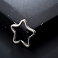 Miniatyrbilde 5 av 5: Pakke med 30 stjerneformede metalldelte ringer, ideelle for nøkkelringer
