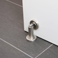 Pikkukuva 5 / 5: MS010 Magneettinen ovenpysäytin ruostumattoman teräksen näköisenä - Ovenpysäytin kiinnitystarvikkeilla lattiaan ja seinään - magneettinen ovenpidike