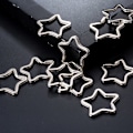 Miniatyrbilde 4 av 5: Pakke med 30 stjerneformede metalldelte ringer, ideelle for nøkkelringer