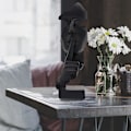 Miniatyrbilde 3 av 5: Stillhet er gull Abstrakt Statue Harpiks Håndverk Dekorasjon