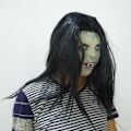 Pikkukuva 4 / 5: Halloween-kauhunaamio, aave, hauska päähine, mustat hiukset, noita, zombi, aave rekvisiitta