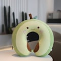 Miniatyrbillede 2 af 4: Avocado rejsepude sød tegneserie memory foam nakkepude rejse bil hjemmekontor