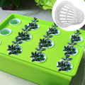 Miniatyrbillede 3 af 5: Plantepose net i plast til haven - 50 stk. (25 sorte, 25 hvide)
