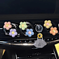 Pikkukuva 2 / 5: Söpöt Daisy-ilmastointiaukkojen pidikkeet, 6 kpl Kukka-autonraikastimet Ilmastointiaukkojen pidikkeet Auton diffuusori Ilmastointiaukkojen pidike Charmin Auton sisustus Naisille Söpö Auton sisustus