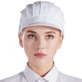 Miniatyrbillede 2 af 4: Sæt med 3 hvide kokkehatte med net unisex køkkenhatte til arbejde i værksteder, fabrikskøkkener, cateringfirmaer og bagerier.