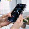 Miniatyrbillede 5 af 5: iPhone 15 Pro MAX (kun) Commuter Series Etui Sort, slank og robust, lommevenlig, med portbeskyttelse