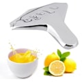 Miniatyrbillede 5 af 5: 4-delt citron skærende juicer (sølv 8,3 cm) - Orange rustfrit stål manuel juicer med citron kiler i hånden