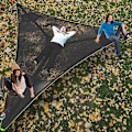 Miniatyrbild 3 av 4: Stor Triangulär Hängmatta för Camping Träd Bärbar Hängmatta Multi Person Design för 3 Personer för Resor Bakgård Utomhus Trädgård Camping