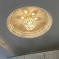 Miniatyrbild 3 av 5: Modern vit kristall taklampa, mini semi flush mount E27 kristallkrona lämplig för inomhusbelysning, vardagsrum, veranda, hall