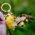 Miniatyrbillede 3 af 3: Sød krystal gul bi charm nøglering, smykker håndtaske nøglering