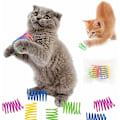 Miniatyrbild 4 av 5: Kattfjäder, 32 st kattfjädrar, färgspiral, interaktion med katt, lockar kattens uppmärksamhet, tålig för att katten ska bita, hoppa, jaga leken