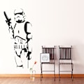 Pikkukuva 2 / 5: Tähtien sota -aiheinen seinätarra, jossa on Stormtrooper-hahmo