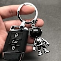 Miniatyrbillede 3 af 5: Astronaut nøglering (sølv) Cool Astronaut nøglering Robot Mænd nøglering Kvinde Metal Bil nøglering Dreng Charm nøglering