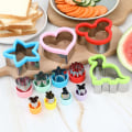 Miniatyrbilde 3 av 5: Sandwich-kuttersett, dinosaur, hjerte, stjerne, mus, sandwich-kutter, kjeks-kutter, grønnsakskutter, matvare-kutter i rustfritt stål. (12 deler)