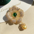 Miniatyrbillede 4 af 4: Chrysoprase Corsage Brosche